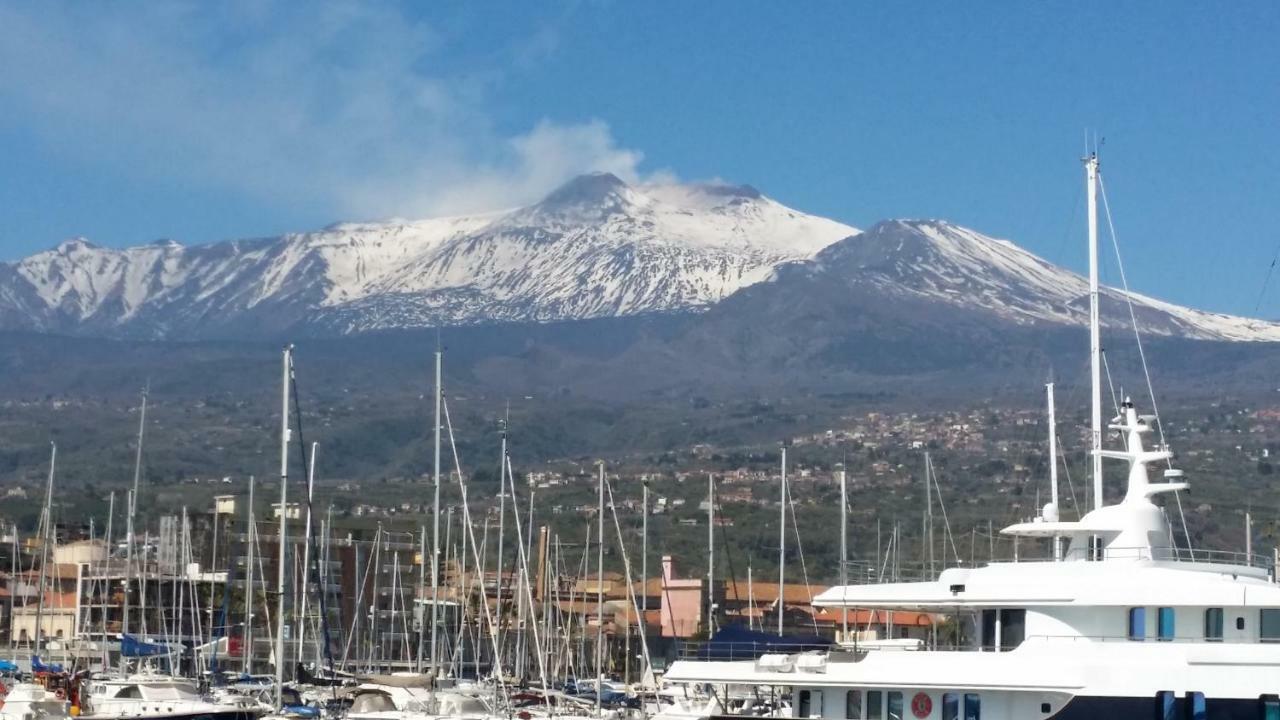 Apartamento Casa Donna Rosaria Tra Etna E Taormina Riposto Exterior foto